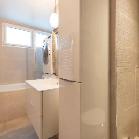 Trocadero Eiffel Tower - 4 Pax - Champions Park Apartment